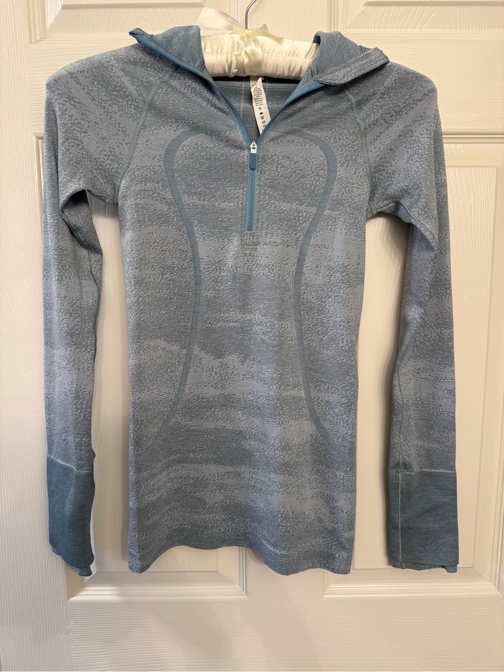Lululemon Swiftly Tech Hooded/ Quarter Zip Seamless top